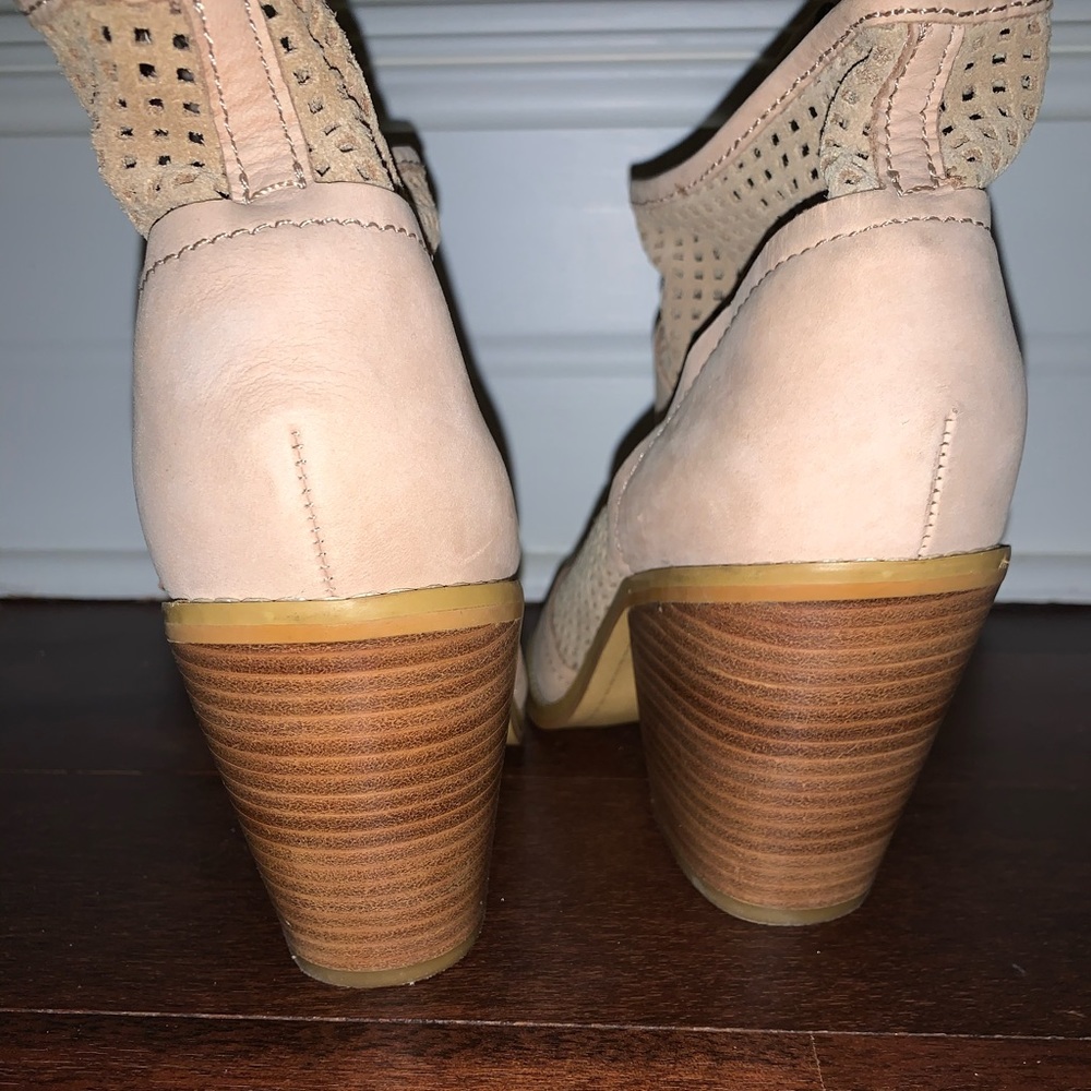 Fun Country-Style Booties! - Picture 3 of 4